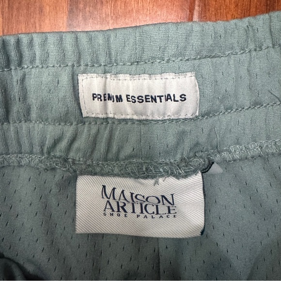 Maison Article Mesh Shorts Size Medium - Picture 6 of 9